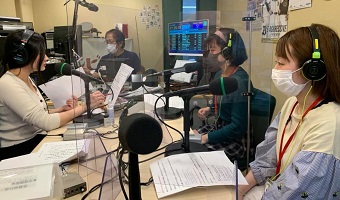 「BAN-BANラジオプロジェクト」が始動し、担当学生が4月28日(水)の番組に出演しました。