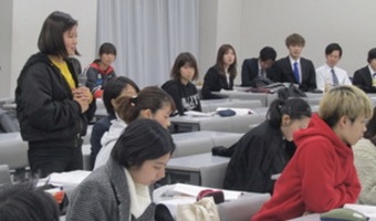 【保健体育教諭、養護教諭】教育実習・養護実習の報告会を行いました。