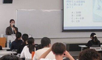 【看護学科】 3年生科目:「成人看護援助論Ⅰ」クリティカルケア認定看護師による『循環器疾患の看護(急性期)』の講義を実施