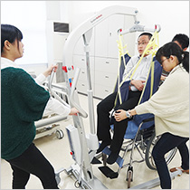 医療に強い社会福祉士の育成に向けた教育プログラムを実施。