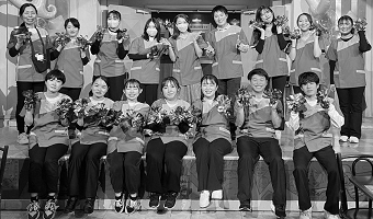 【サプライズ企画部】部員13名が日の出医療福祉グループ主催「職員感謝祭」でオープニングダンスを披露しました!