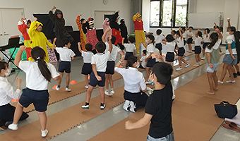 【わくわくさんのポケット・サプライズ企画部】部員10名が姫路市立妻鹿公民館で人形劇公演と防災・防犯啓発活動を行いました