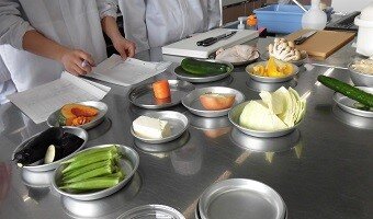 【栄養マネジメント学科】授業紹介『給食管理実習Ⅱ』