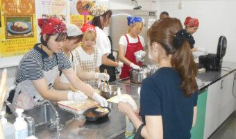 【栄養マネジメント学科】8/24・25　阪神8大学対抗「宝塚カレーグランプリ2025」に出店します！