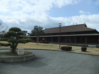 いなみ野学園建物230214.JPG