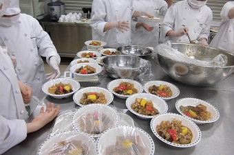 給食2-2b.JPG