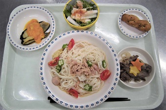 給食1-4.JPG