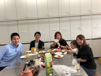 卒業生20190510③ホームページ用.jpg
