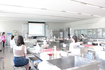 学科紹介2020.7.19細川先生.jpg