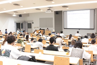卒業生講演会R3の2.jpg