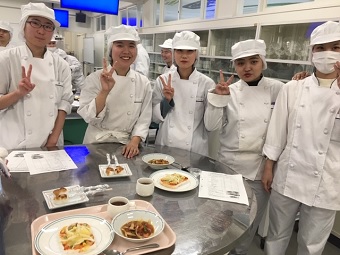 学生1.jpg