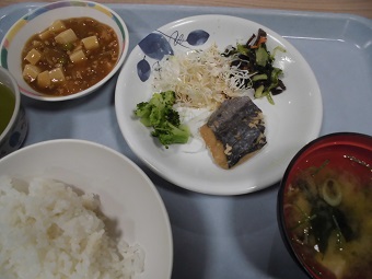 兵庫大学学生食堂 ひだまり での朝食づくりが再び始まりました 栄養マネジメント学科からのお知らせ 兵庫大学 兵庫大学短期大学部