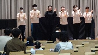 【短期大学部保育科】 保育科第三部2年生が地域のお子さんと楽しいふれあいを行いました。 10月26日(日）園遊会、11月 8日(日)大学祭
