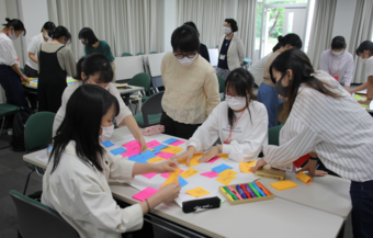 グループワーク女子生徒.pngのサムネイル画像のサムネイル画像