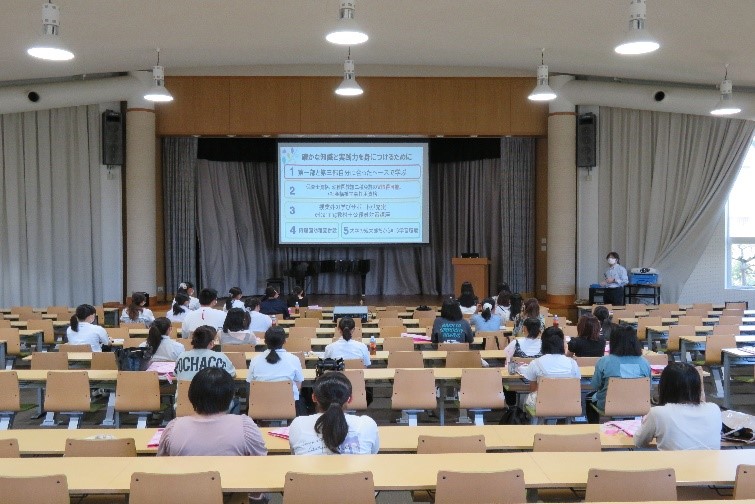 R2.jpg