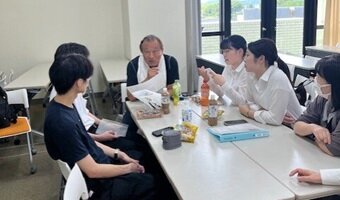 【看護学科】卒業生が母校を訪問してくれました!